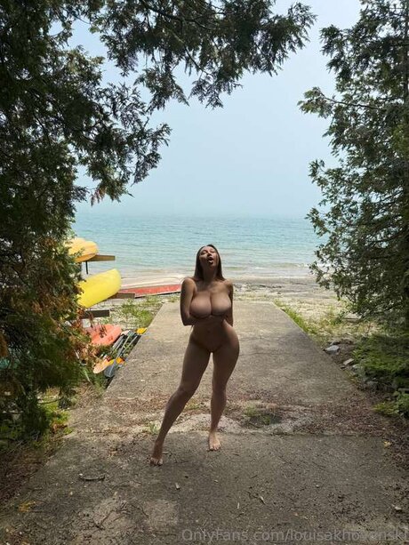 Louisakhovanski only fans xxx