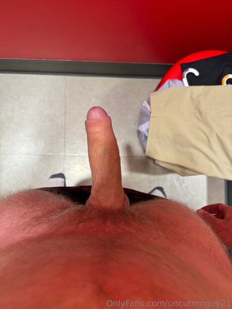 Uncutmnguy21 porn onlyfans