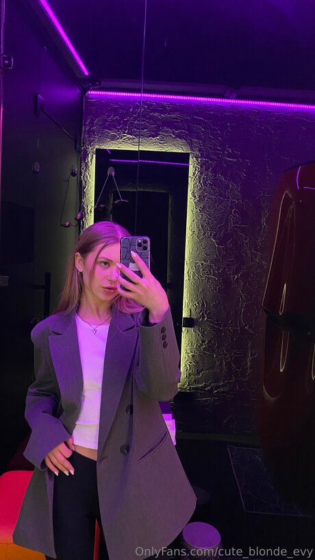 Cute Blonde Evy onlyfans leaked free