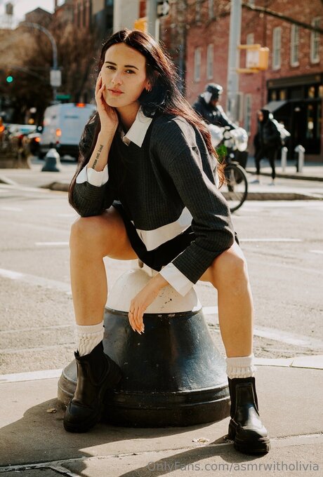 Asmrwitholivia onlyfans