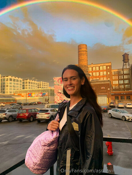 Asmrwitholivia only fans leaks