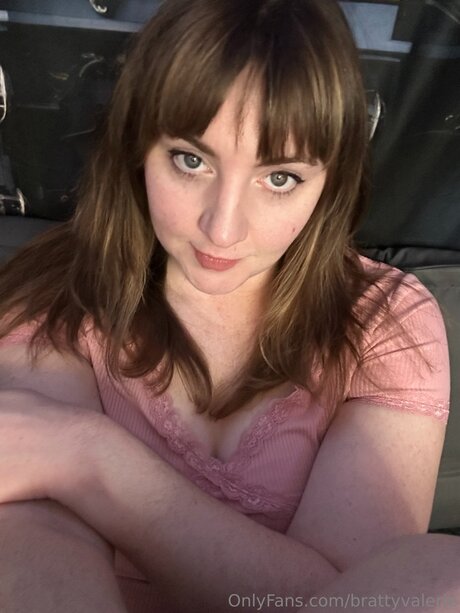 Brattyvalerie nude onlyfans leak