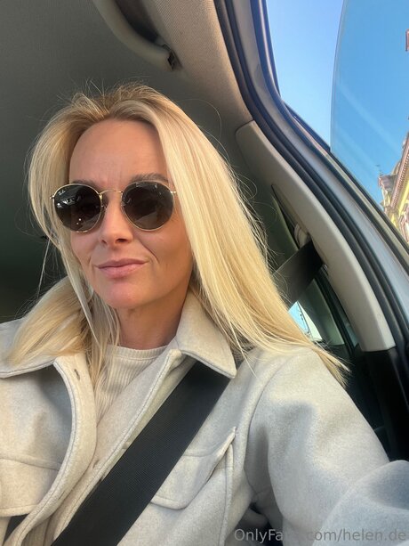Helen De nude leak onlyfans