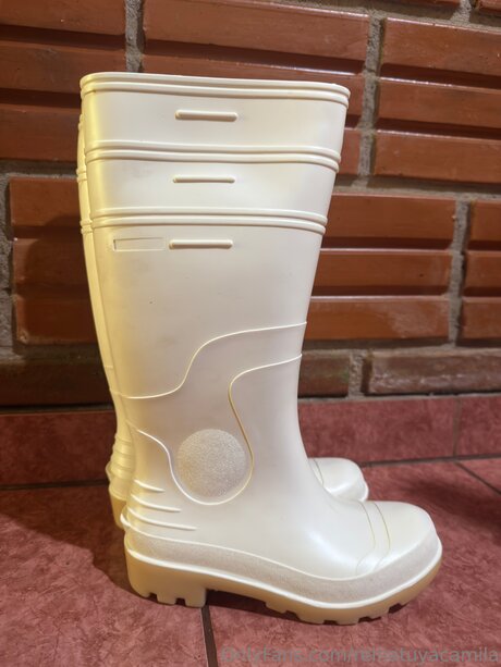 Reinatuyacamila nude onlyfans pics