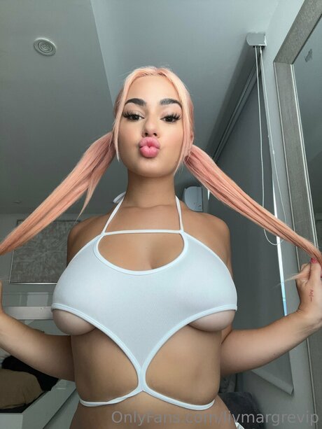 Oliviasnoww69 leaked onlyfans
