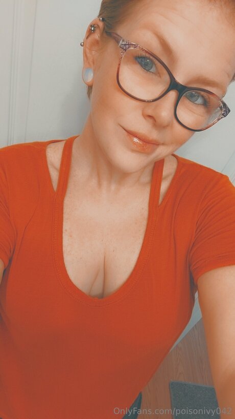 Poisonivy042 onlyfans leaked