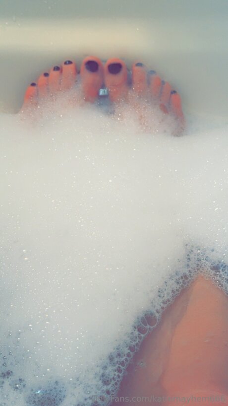 Katiemayhem666 feet onlyfans