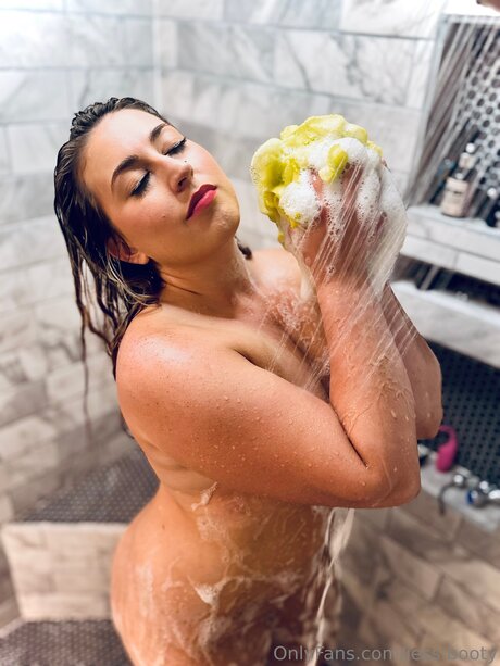 Jess Booty Profile pic