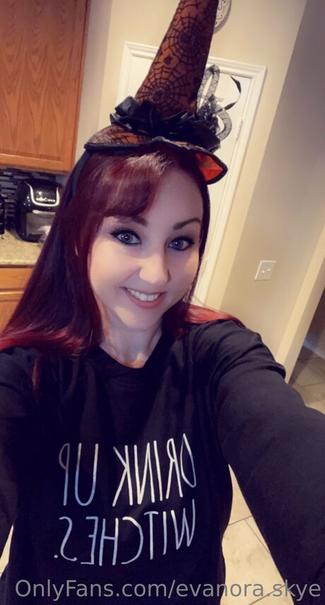 Evanora Skye onlyfans xx