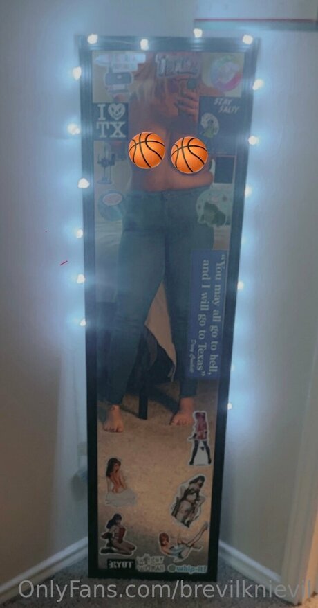 Brevilknievil onlyfans nude leaked