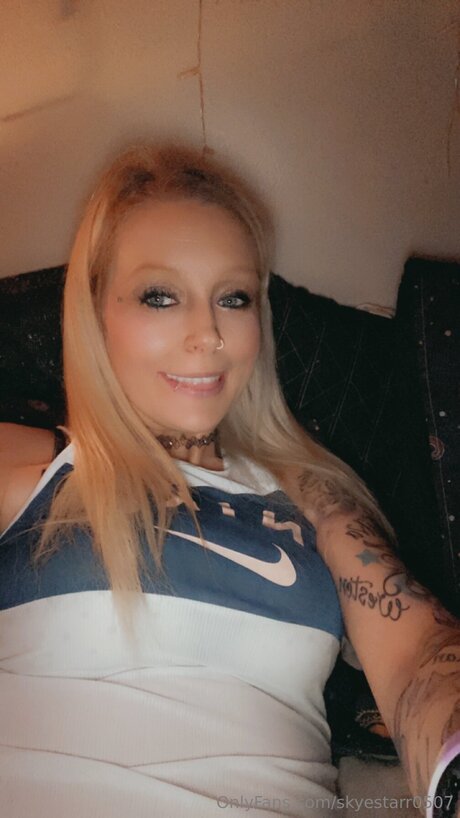 Skyestarr0507 naked onlyfans leak