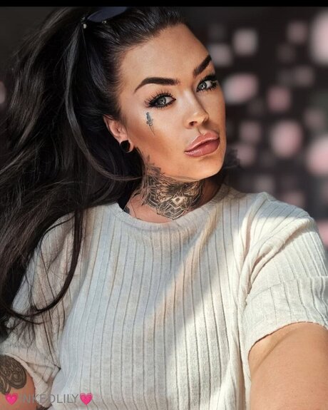 Lillysplayhouse69 only fans sex