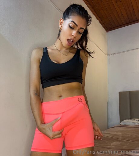 Mia Moone onlyfans sex tape