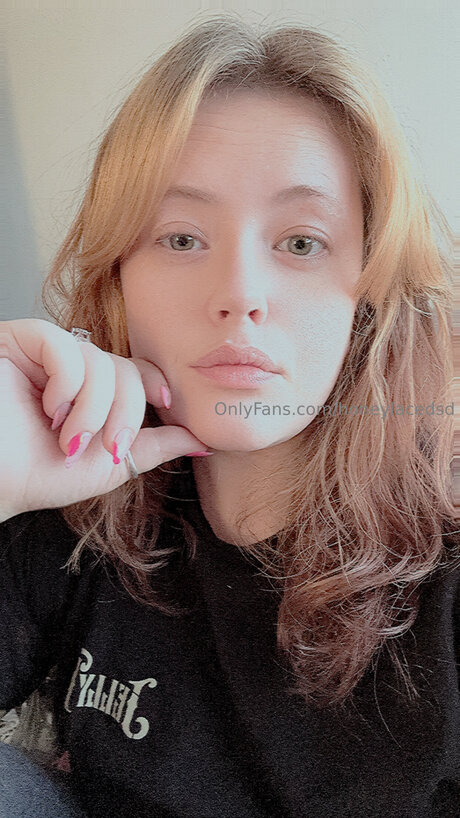 Honeylacedsd onlyfans xx