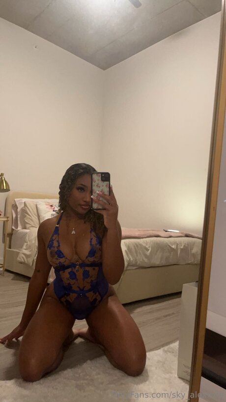 Sky Alexxxis onlyfans leaks