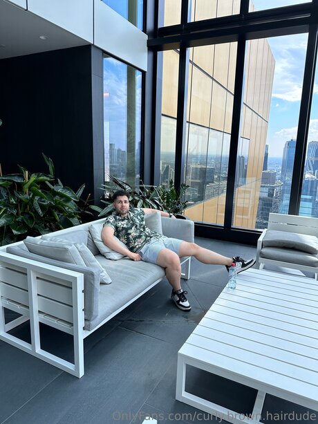 Curly Brown Hairdude onlyfans leak nude