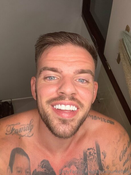 Pezzaburke66 nude onlyfans pics