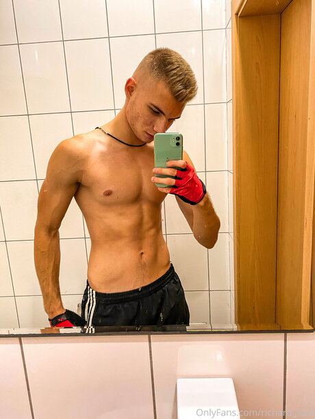 Richard Ford onlyfans naked