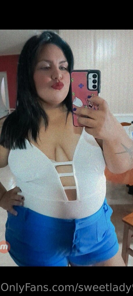 Wonderfullady987 is on onlyfans