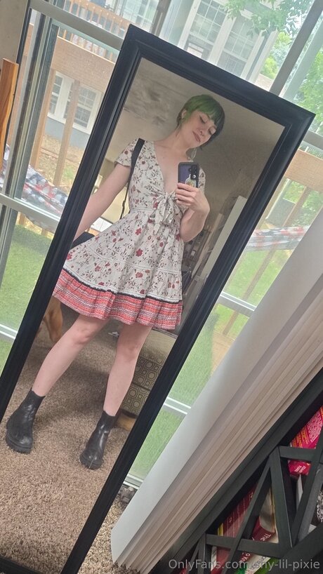 Shy Lil Pixie nude onlyfans leaks