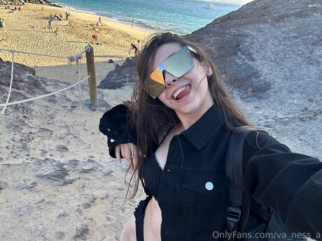 Va Ness A onlyfans ass