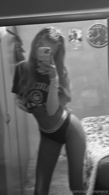 Valenmonaco naked on onlyfans