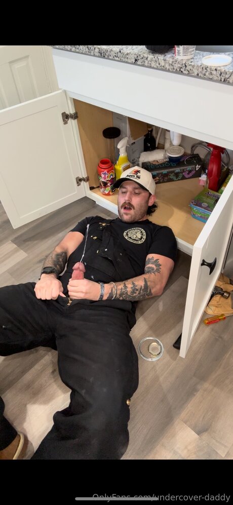 Undercover Daddy sexy onlyfans