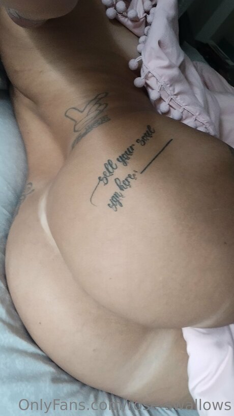 Rose Swallows onlyfans nude