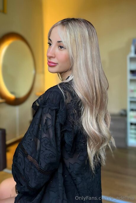 A Adelina onlyfans creator