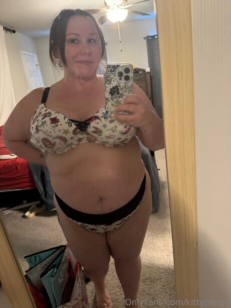 Kittynleigh boobs onlyfans