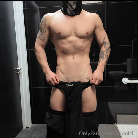 Angolzi1 only fans pic