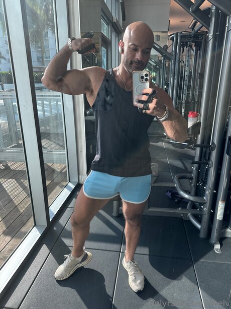 Thelv onlyfans naked pics