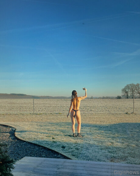 Gigi Shows strip onlyfans