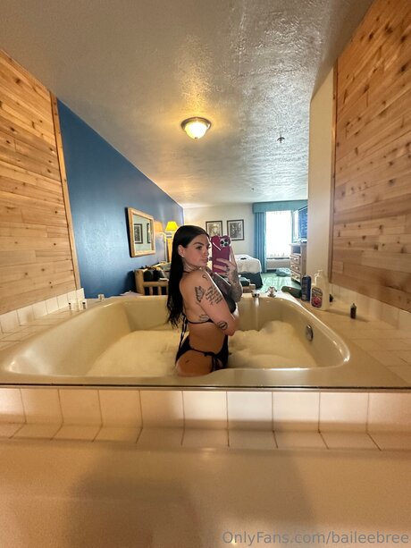 Baileebree nude only fans