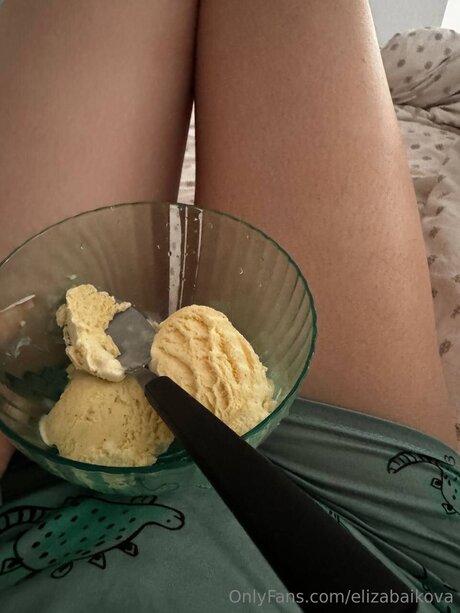 Itselizamae onlyfans model images