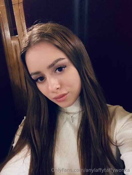 Anylaffytaffywonka onlyfans leak ass