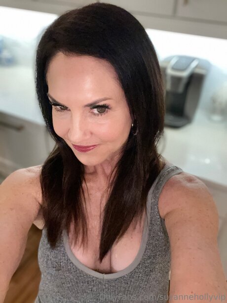 Suzannehollyvip onlyfans mega