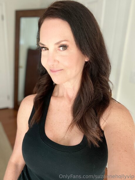 Suzannehollyvip nude onlyfans