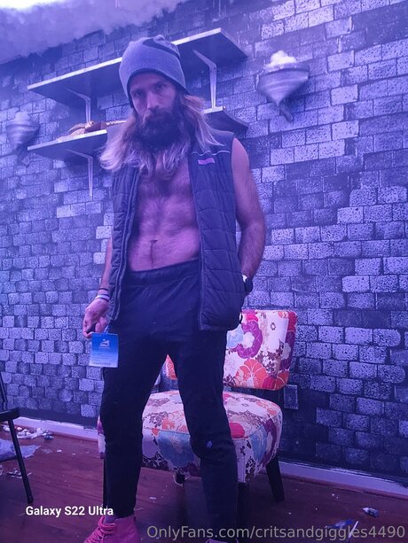 Critsandgiggles4490 is on onlyfans