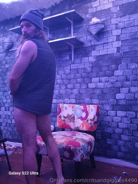 Critsandgiggles4490 hot onlyfans