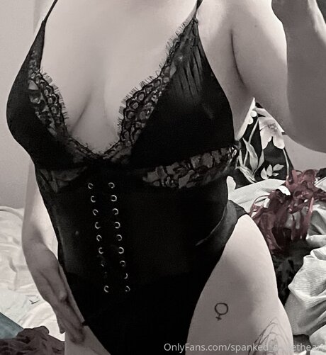 Spanked Sweetheart onlyfans keak