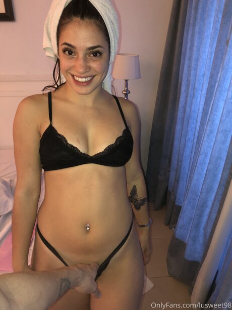 Lusweet98 onlyfans model photos