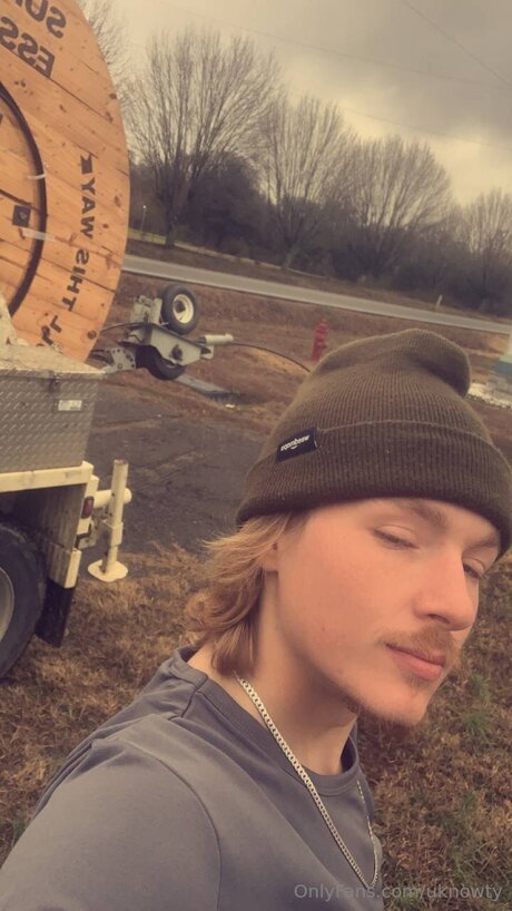 Uknowty leaked onlyfans sextape