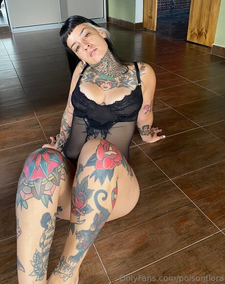 Poisonfloraa porn onlyfans