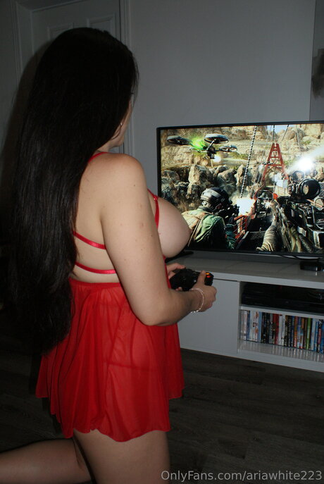 Ariawhite223 sex tape onlyfans