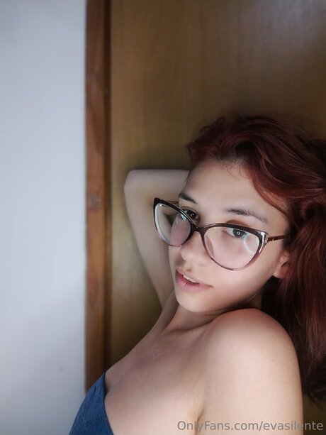 Evasilente onlyfans leaked