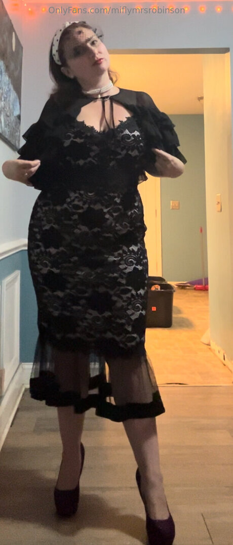 Miflymrsrobinson only fans leaked porn