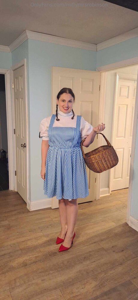 Miflymrsrobinson onlyfans nude porn