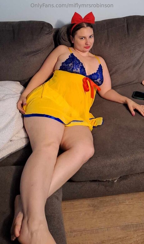 Miflymrsrobinson onlyfans naked leak