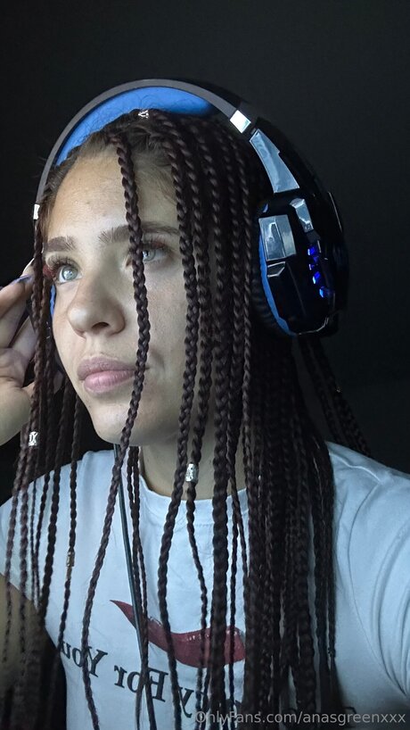 Anasgreenxxx onlyfans public photos